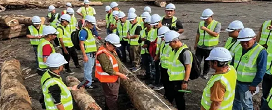 Treinamento para escaladores de toras e supervisores de lagoas de toras