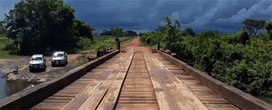 Madeira apreendida pelo Ibama é usada para construção de 50 pontes na Amazônia
