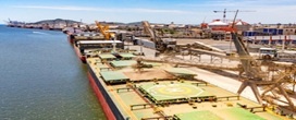 Portos do Paran� batem recorde hist�rico com 73,5 milh�es de toneladas e lideram crescimento nacional em 2025